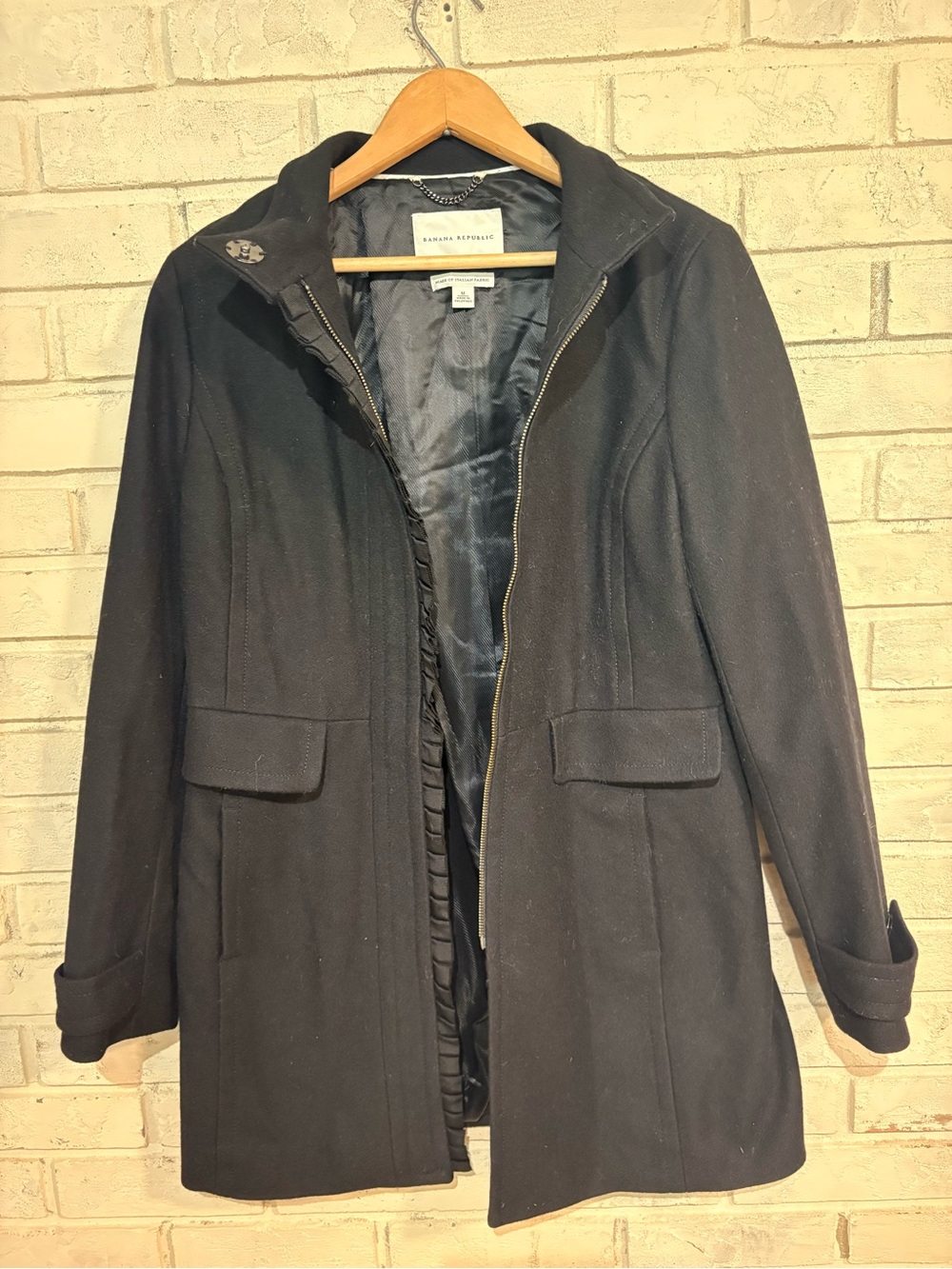 Banana Republic Black Ruffle Wool blend Peacoat with Zipper M